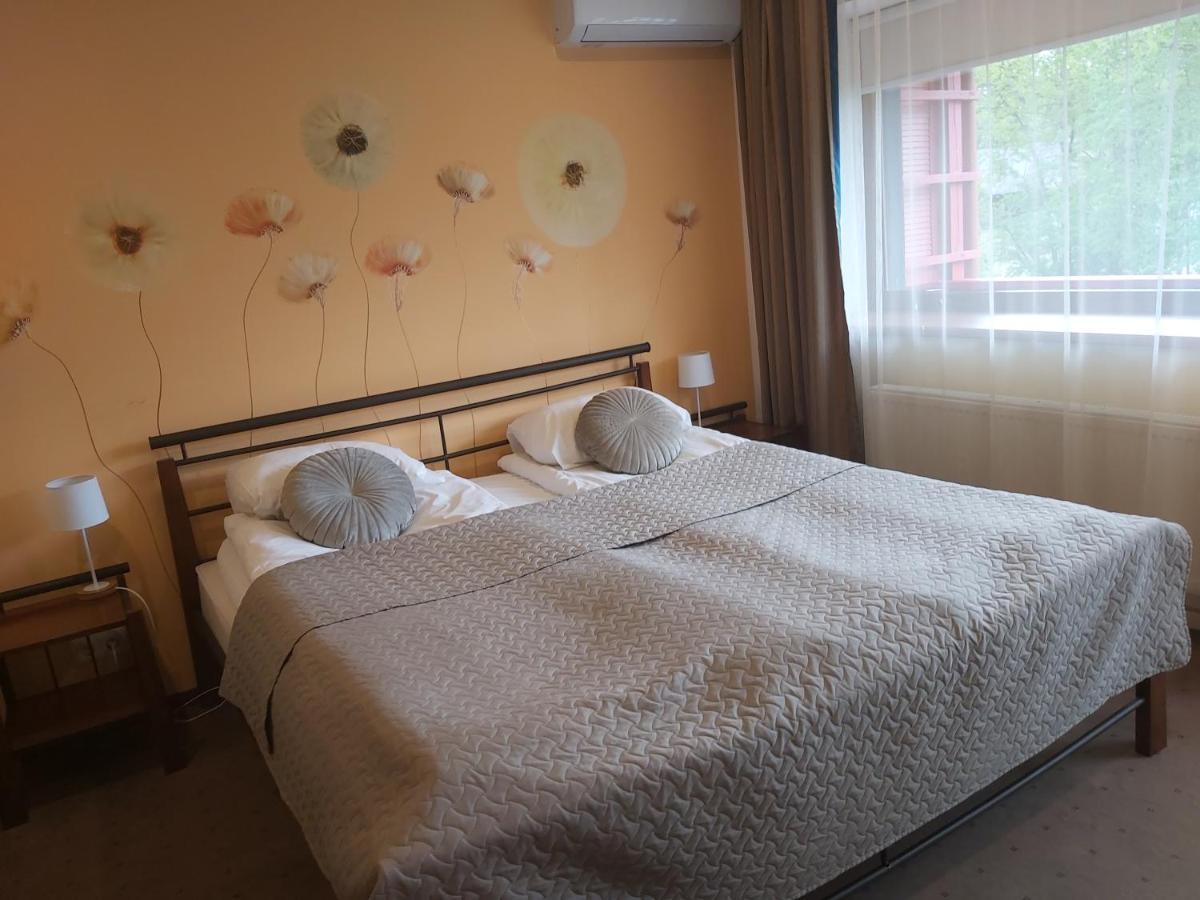 Hotel Green Smiltyne Паневежис Экстерьер фото