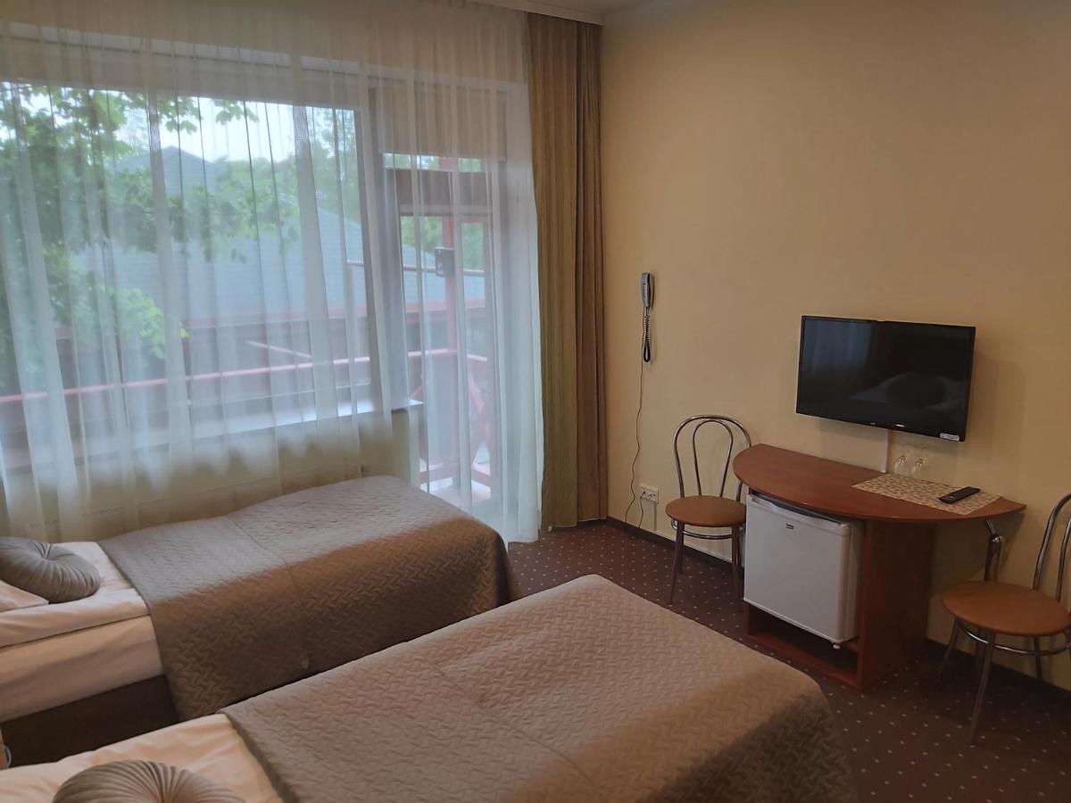 Hotel Green Smiltyne Паневежис Экстерьер фото